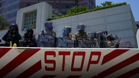 Migrationspolitik in den USA: Demos gegen Trumps Einwanderungspolitik weiten sich aus