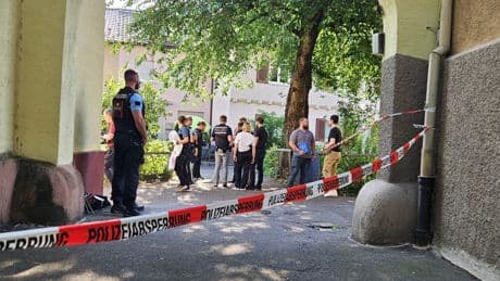 Nach Bluttat in Kneipe - Polizist erschießt Verdächtigen (18) in Hinterhof