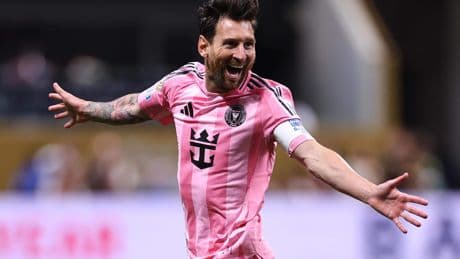 Wie anders? Lionel Messi schiet met briljante vrije trap Inter Miami naar zege tegen FC Porto bij WK voor Clubs