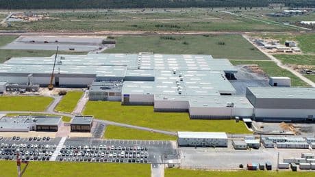Stellantis raddoppia auto prodotte in Marocco entro il 2030. Obiettivo 1 milione nel polo di Kenitra