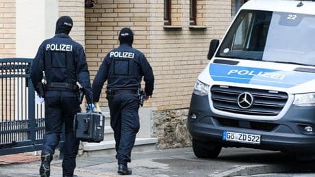 Extreme Rechte | Waffensuche bei Neonazis
