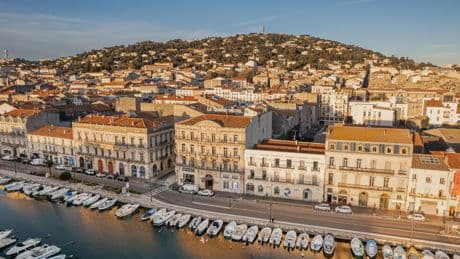Sète les pieds dans l’eau : nos 4 hôtels coup de cœur entre mer et lagune