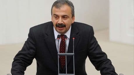 Sırrı Süreyya Önder kimdir? Sırrı Süreyya Önder neden öldü? Sırrı Süreyya Önder'in eşi kim?