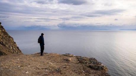 En Russie, le lac Baïkal étouffe sous le plastique