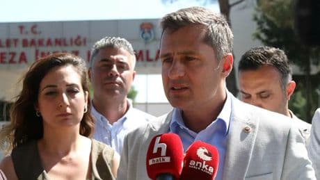 Deniz Yücel’den Soyer ve Aslanoğlu’na ziyaret: ‘Bu projeye devam edilmemesi nedeniyle…’