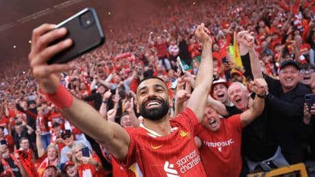 Salah supera el récord de Agüero y lo celebra con un 'selfie'