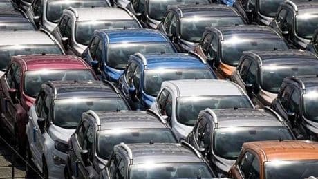Mercato auto, in Europa ad aprile -0,3%