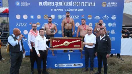 Gökbel Yaylası Yağlı Güreşleri'nde başpehlivan Enes Doğan oldu