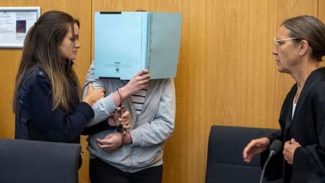 Prozessauftakt in Ulm: Frau soll aus Männerhass getötet haben – plante sie Serienmorde?