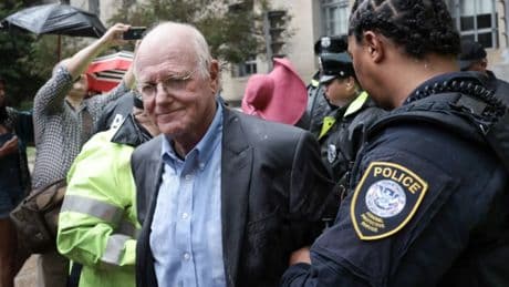 Detienen al cofundador de Ben &amp; Jerry&#039;s por protestar contra la guerra en Gaza