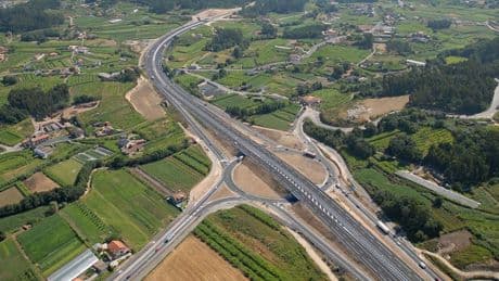 Copasa dispara su beneficio un 53% tras el cobro de Uruguay y el rescate de autovías gallegas