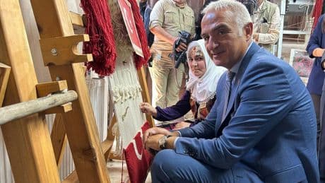Bakan Ersoy: Uşak'ın yabancı turist rotalarına da eklenmesi için çalışacağız