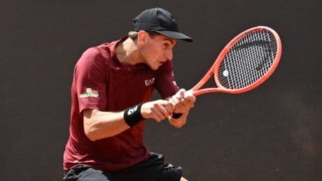 <p>Arnaldi, esordio amaro agli Internazionali: subito eliminato, vince Bautista Agut</p>