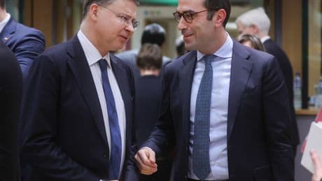 Bruselas constata que España es la potencia que más crece a pesar de la desaceleración y mantiene al país como el campeón de paro de la UE: el único por encima del 10%