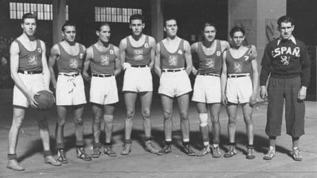 Así fue la primera plata del baloncesto español