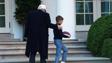 Regreso al pasado en Estados Unidos: Trump quiere que más mujeres se queden en casa
