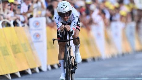 Meesterknecht Tadej Pogacar, João Almeida, vervolgt Tour de France met gebroken rib en andere verwondingen