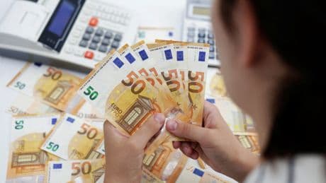 Euro Bölgesi'nde tüketicilerin enflasyon beklentileri arttı