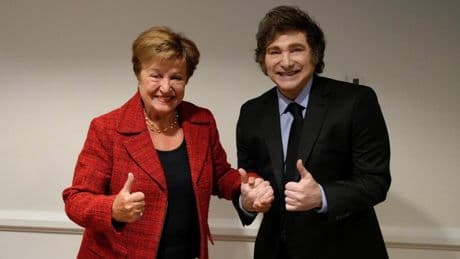 Condenado a entenderse con la administración Trump, el FMI se vuelve 'fan' de Javier Milei