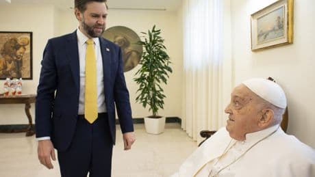 Los católicos de Maga intentan recuperar el control de la Iglesia