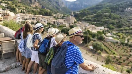 Viajes del Imserso: Ávoris y Mundiplan se adjudican de forma definitiva los tres lotes para la temporada 2025-2026