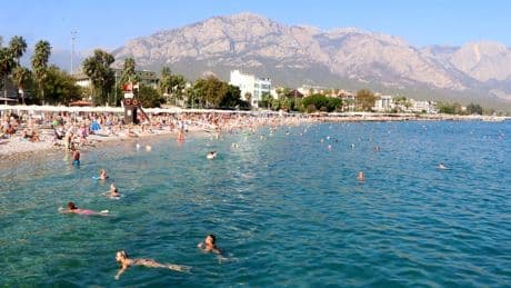 Kemer'de haziranda doluluk yüzde 90'ı buldu