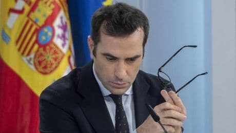 Economía analizará en detalle el informe de CNMC sobre la opa del BBVA para tomar decisión