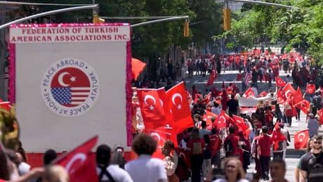 ABD'de 42. Geleneksel New York Türk Günü Yürüyüşü yapıldı