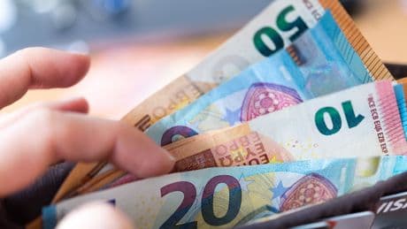 Clever sparen: Mit 50-30-20-Regel legen Sie ein kleines Vermögen an