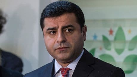 Selahattin Demirtaş’ın ‘Cumhurbaşkanına hakaret’ duruşması ertelendi