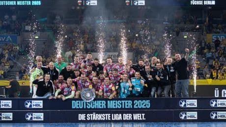 „Feiern die ganze Nacht“ – Füchse Berlin werden zum ersten Mal deutscher Handball-Meister