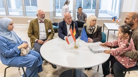 Einbürgerungs-Meister Berlin - Pässe im Eiltempo – wer prüft das eigentlich noch?
