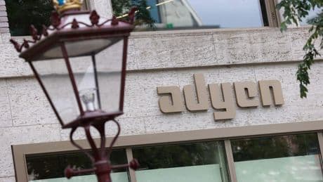 Adyen herstelt grotendeels van zware koersdruk: ’De tik was overdreven, het management verdient een compliment’