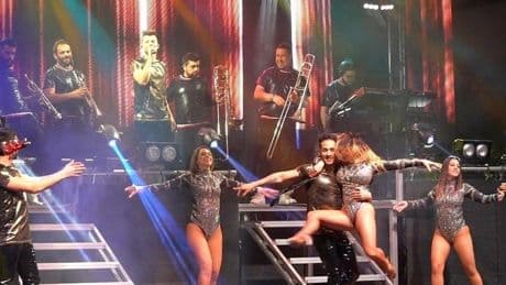Arrigorriaga saca del programa de fiestas a la orquesta Vulkano por «hipersexualizar» a la mujer