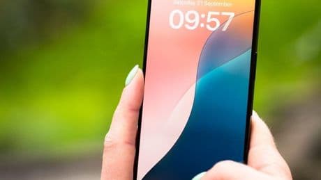 iPhone 18 Pro: Apple Leak Reveals Stunning New Display Tech