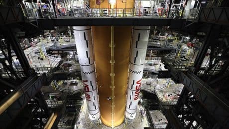 Boeing ha perdido: la NASA cancelará el cohete SLS y buscará una alternativa más barata para colonizar la Luna y Marte