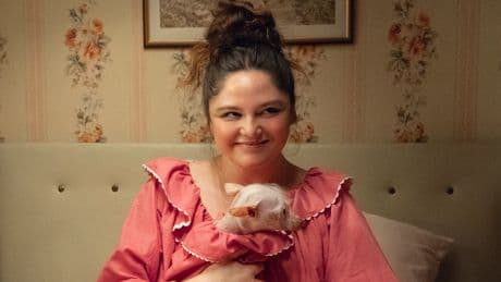 It’s great to have Lena Dunham’s inimitable voice back on TV, but Too Much feels strangely limited