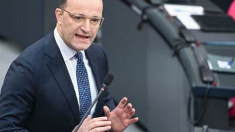 Pflege- und Krankenkasse: Koalition will Beiträge stabil halten