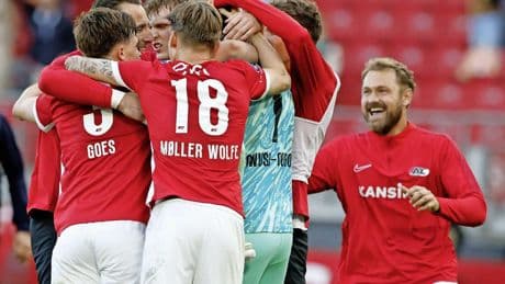 AZ draait in slotfase achterstand tegen FC Twente om en pakt laatste ticket voor Europees voetbal