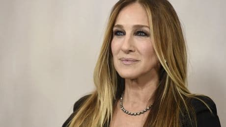 Sarah Jessica Parker explica la razón por la que no se hace fotos con sus fans: &quot;Es algo que me sobresalta&quot;