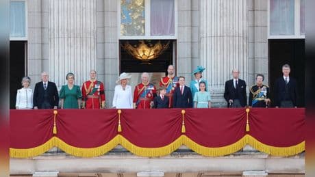 "Trooping the Colour": Royal Family versammelt sich auf Palastbalkon