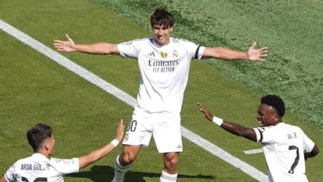 Gonzalo, sobre su gol: "Nos dijo el míster que dejaban la línea atrás"