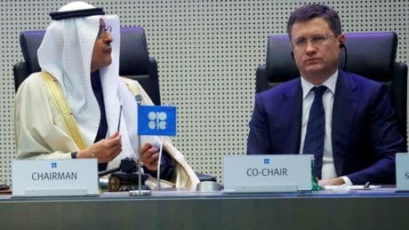 Rohstoffmarkt : Trotz drohender Überversorgung: Opec plus erhöht Ölproduktion