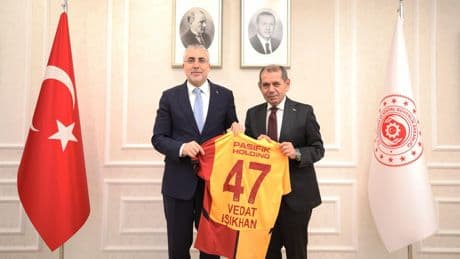 Çalışma ve Sosyal Güvenlik Bakanı Işıkhan, Galatasaray Başkanı Dursun Özbek ile görüştü