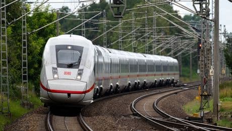 Zug zu dreckig - Bahn stoppt ICE