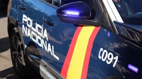 Dos detenidos por una supuesta agresión homófoba a otros dos hombres cuando les vieron dándose un beso