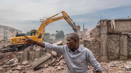 Kinshasa part en guerre contre l’“habitat anarchique” et  laisse des riverains sur le carreau
