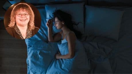 Primrose Freestone, microbióloga: “Nuestra piel alberga millones de bacterias y hongos, muchos de los cuales se transfieren a las sábanas, almohadas y edredones cuando nos movemos durante la noche”