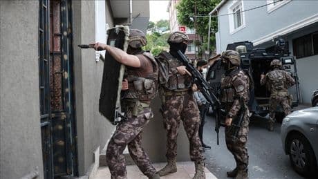 İzmir'de DEAŞ operasyonu: 10 şüpheli yakalandı