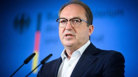 Kindesmissbrauch in Deutschland - Dobrindt stellt neue Zahlen vor